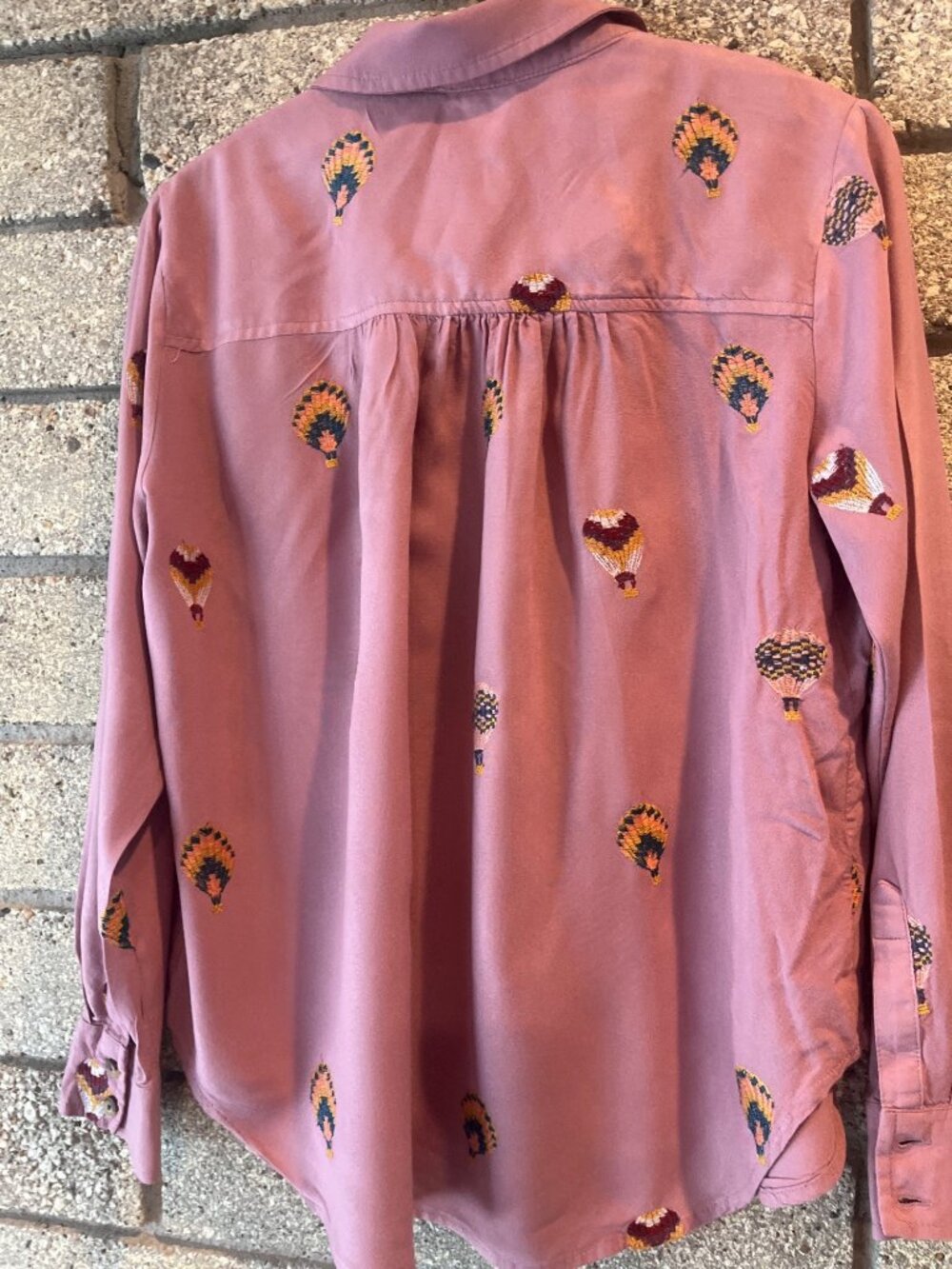 Hot Air Balloon Embroidered Button-Down Shirt Mauve Petite Size 6P Anthropology - Picture 8 of 11